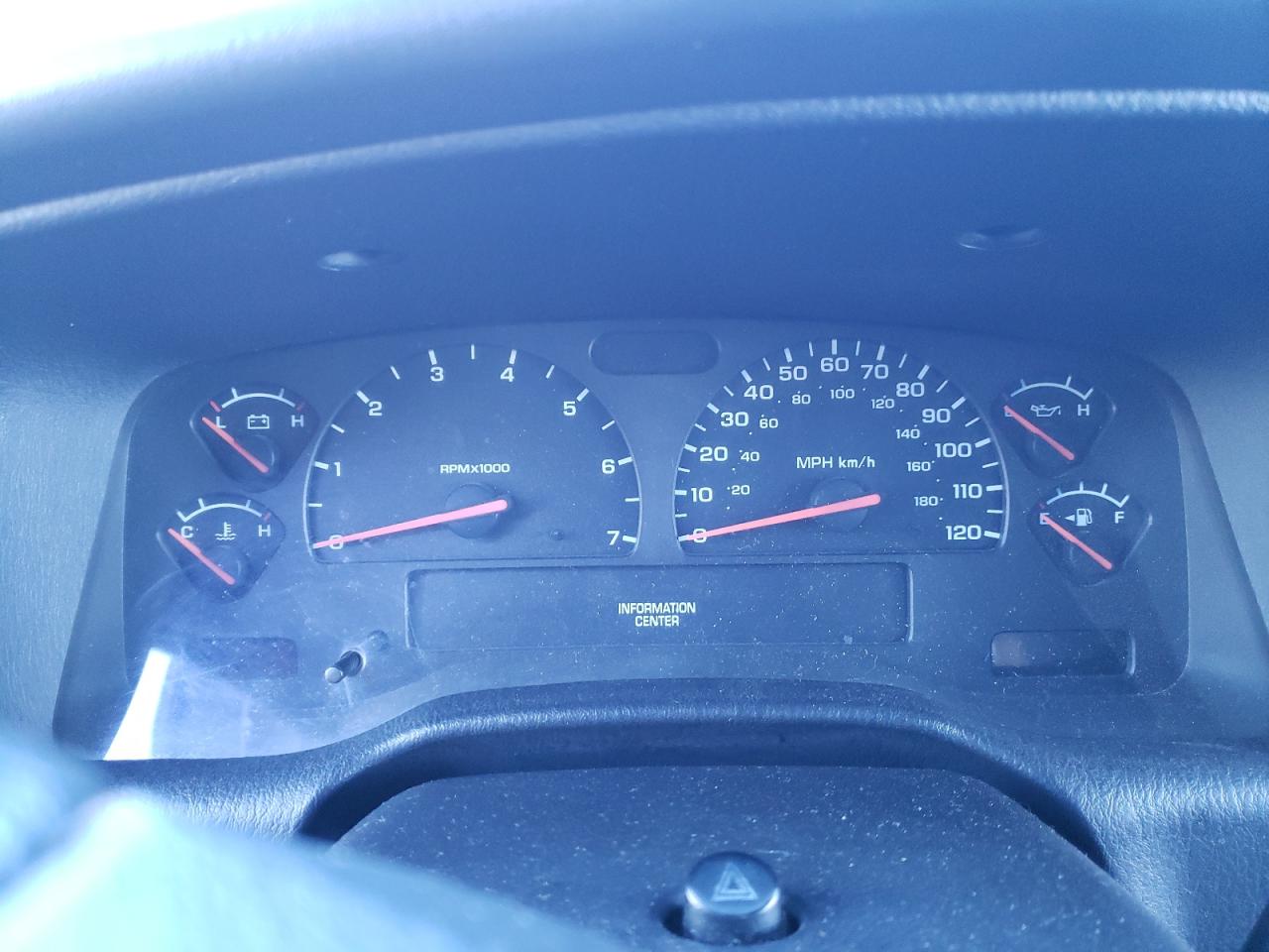 1B4HS38N02F157507 2002 Dodge Durango Sport