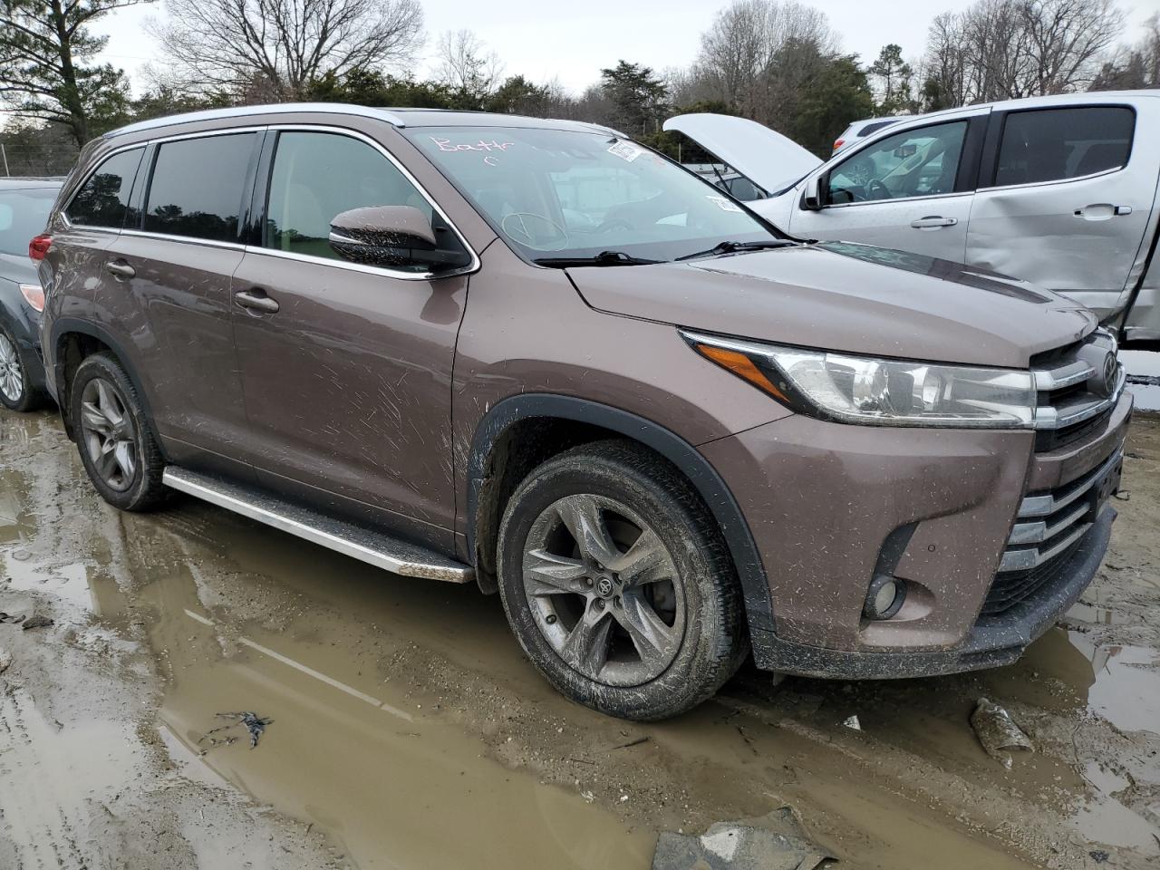 Lot #2339927443 2018 TOYOTA HIGHLANDER