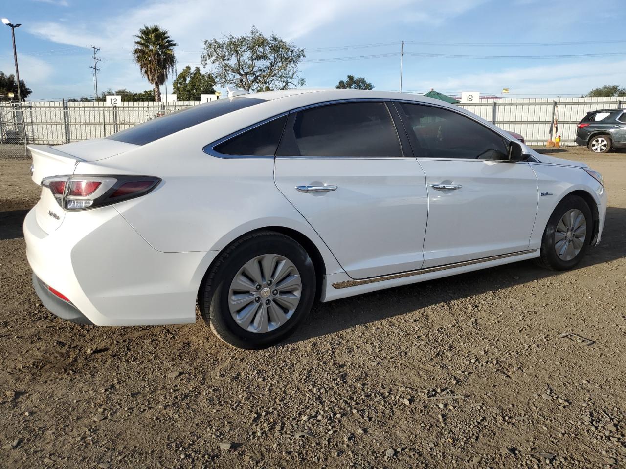 2016 Hyundai Sonata Hybrid vin: KMHE24L16GA034830