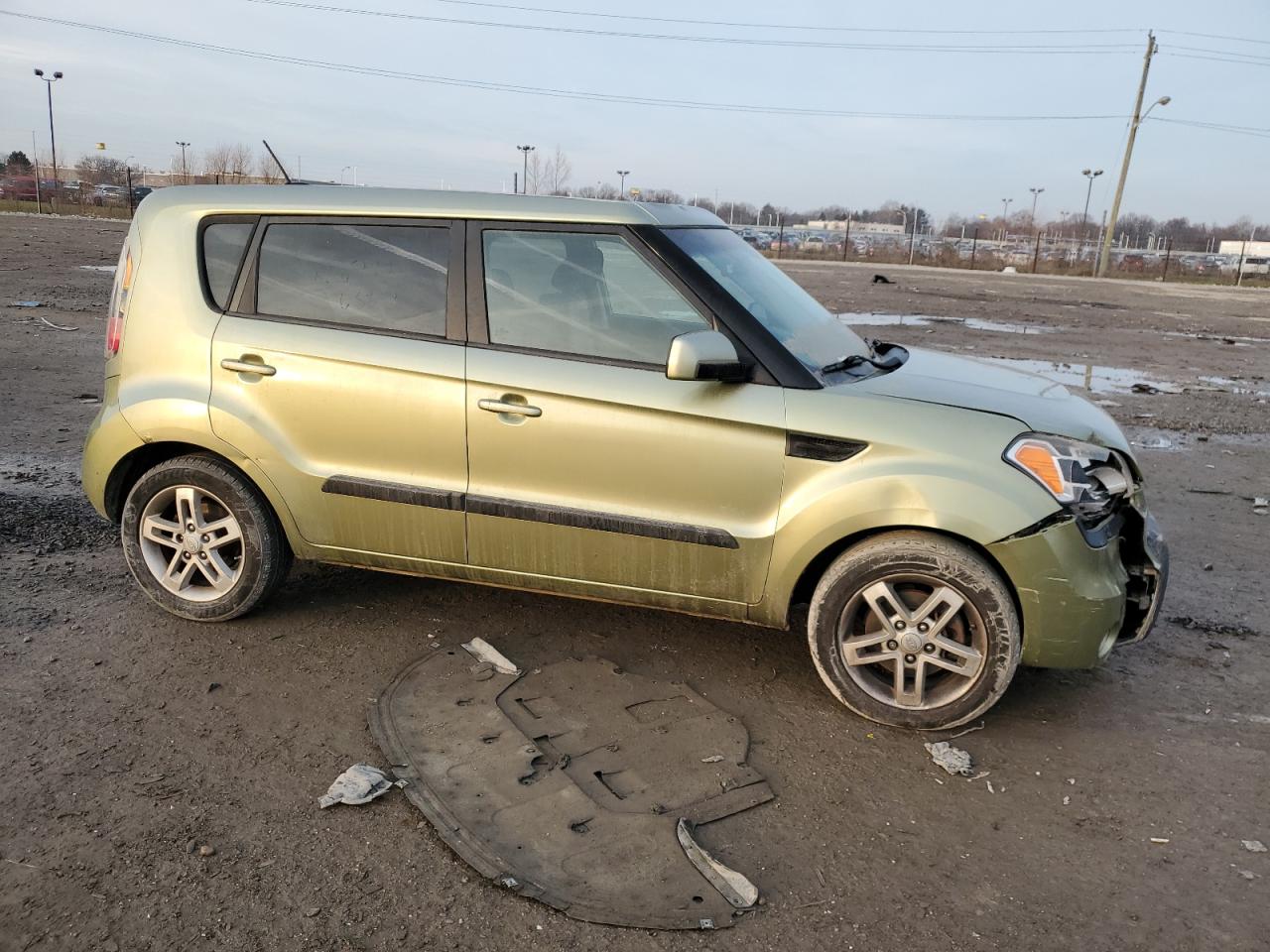 KNDJT2A28B7226711 2011 Kia Soul +