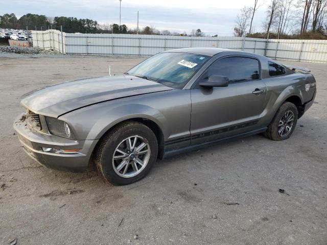 2005 Ford Mustang 