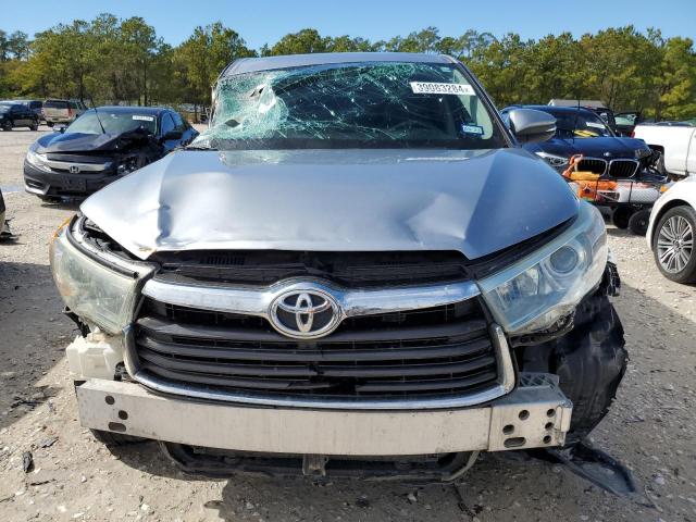 VIN 5TDZARFH9FS013390 2015 Toyota Highlander, LE no.5