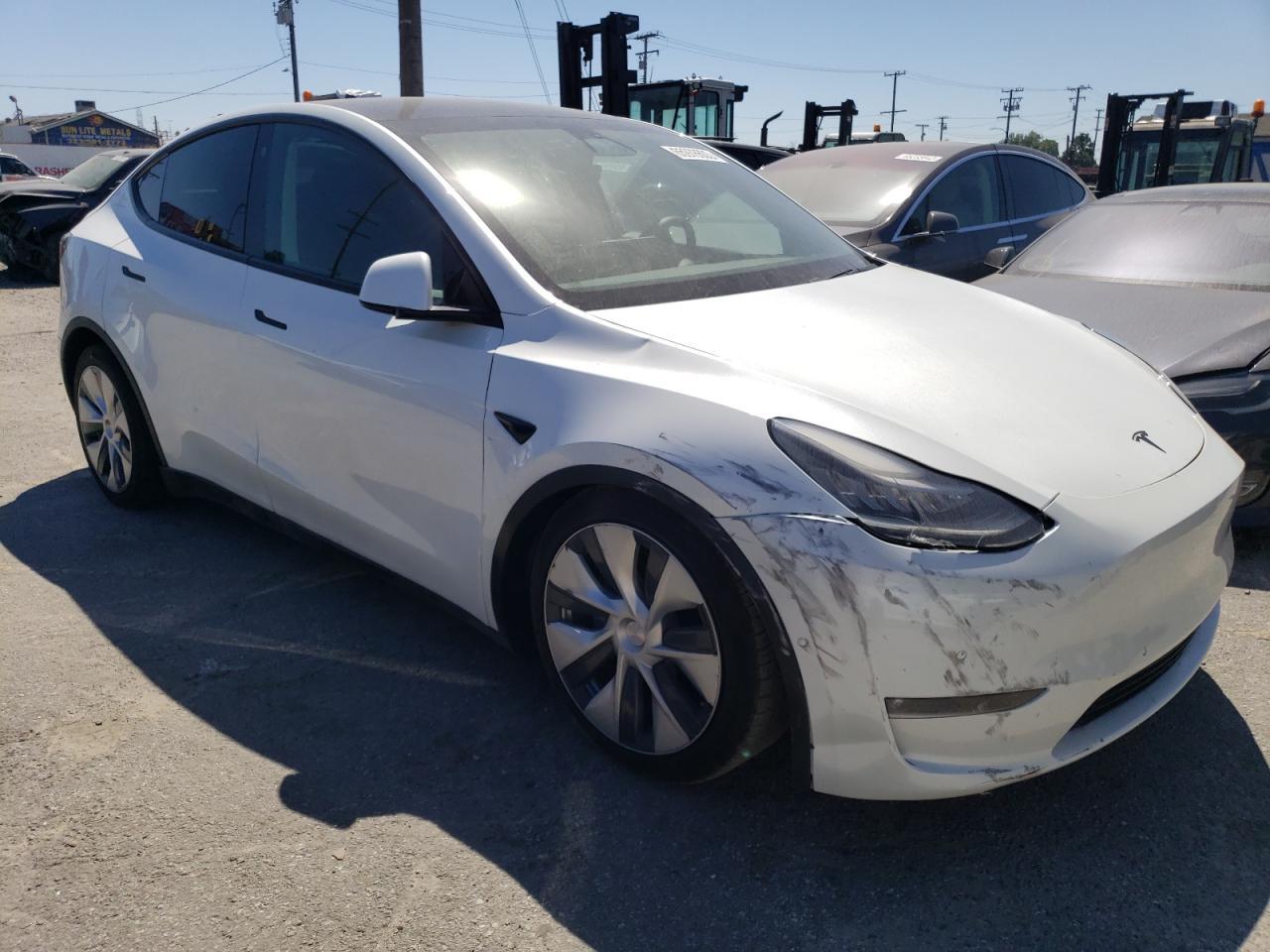 2021 Tesla Model Y vin: 5YJYGDEE5MF072572