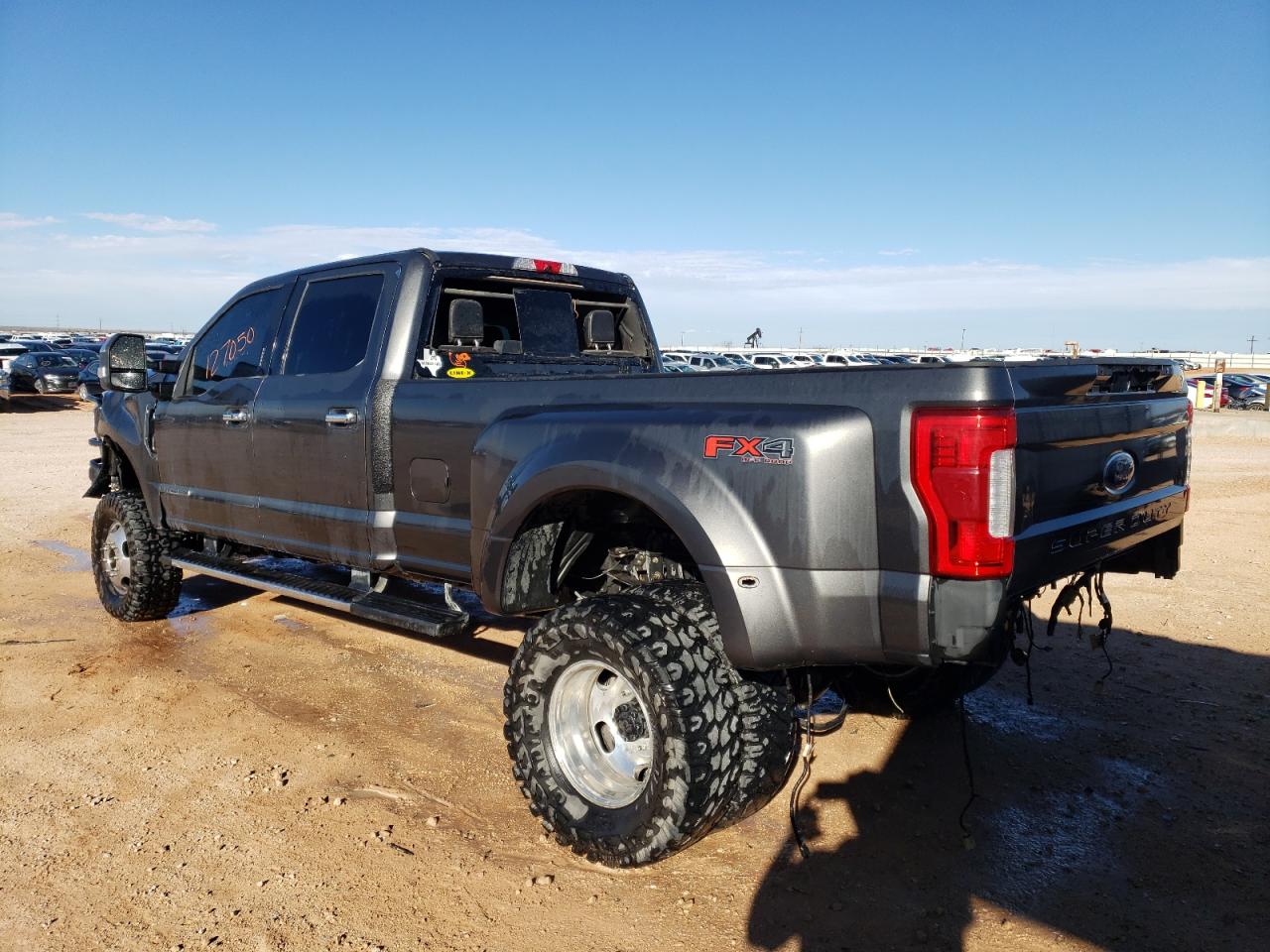 2019 Ford F350 Super Duty vin: 1FT8W3DT6KEE63693