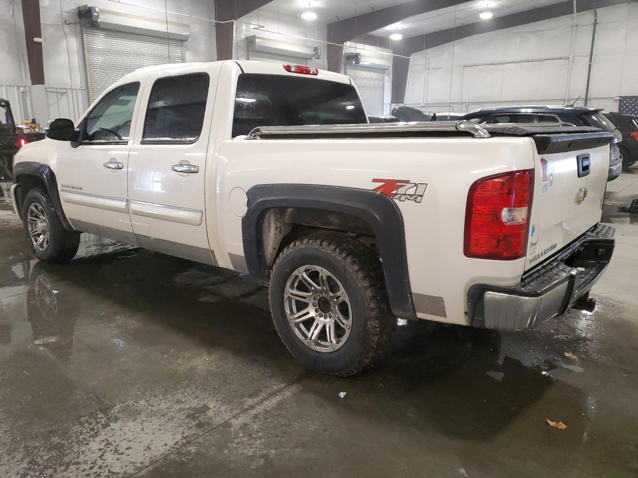 3GCPKSE30BG330243 2011 Chevrolet Silverado K1500 Lt