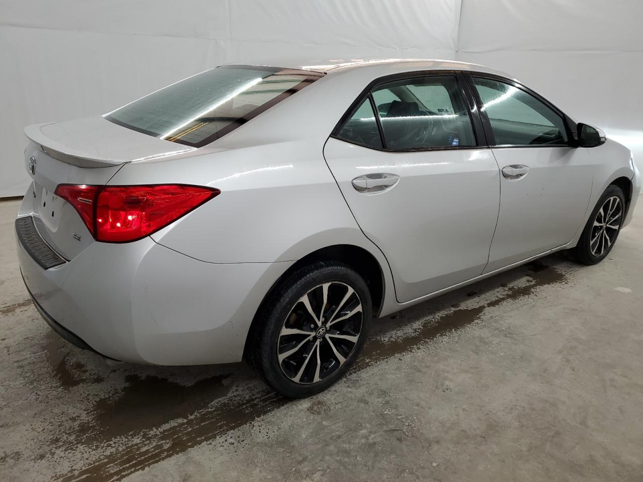 5YFBURHE0JP813945 2018 Toyota Corolla L