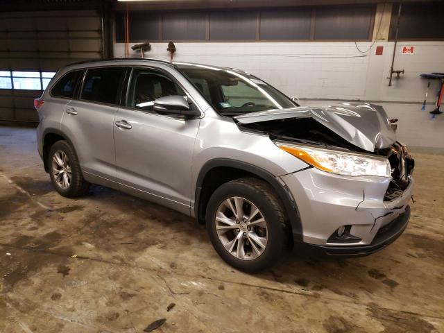 VIN 5TDJKRFH5FS215508 2015 Toyota Highlander, Xle no.4