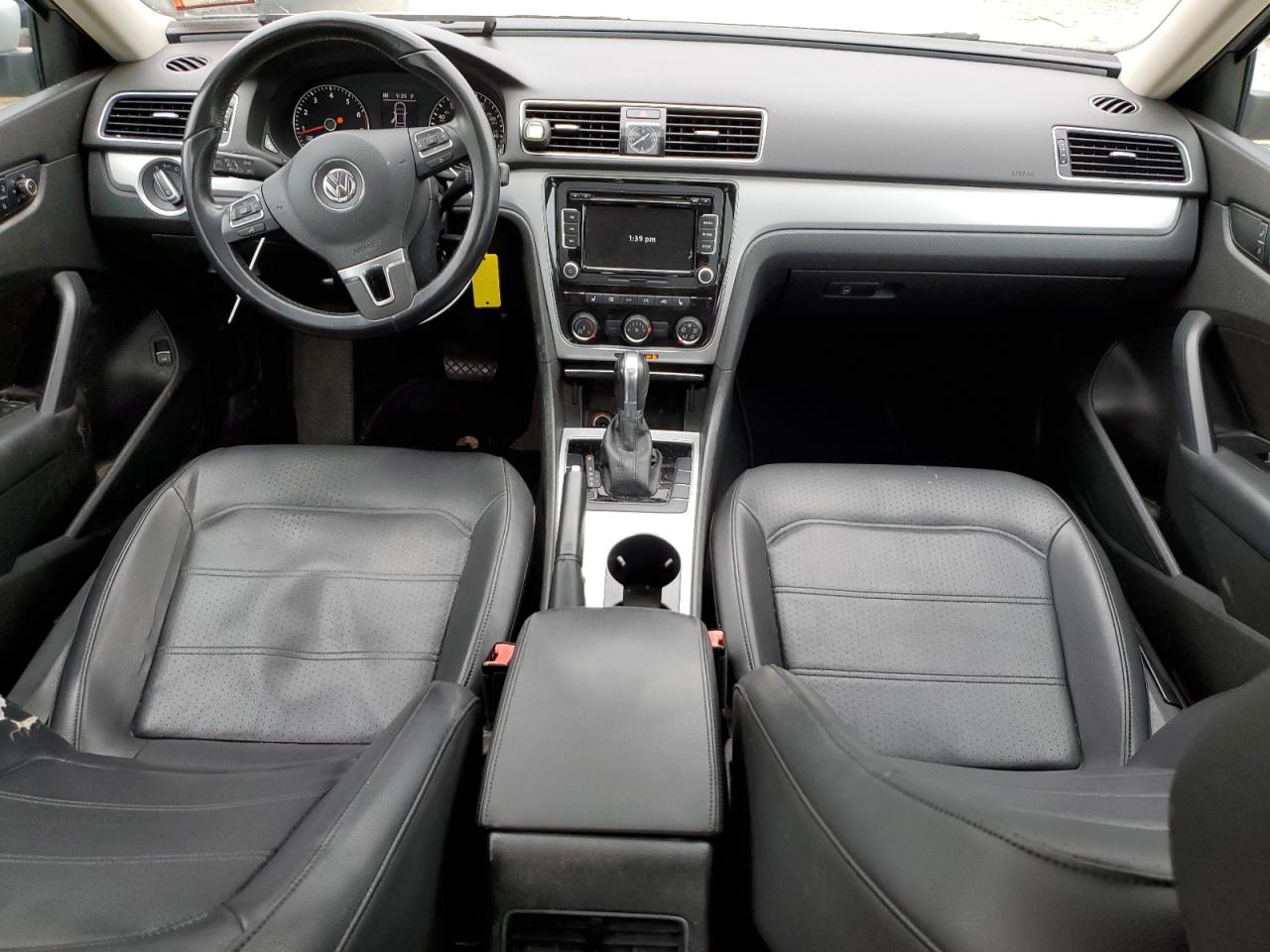 1VWBP7A32DC001853 2013 Volkswagen Passat Se