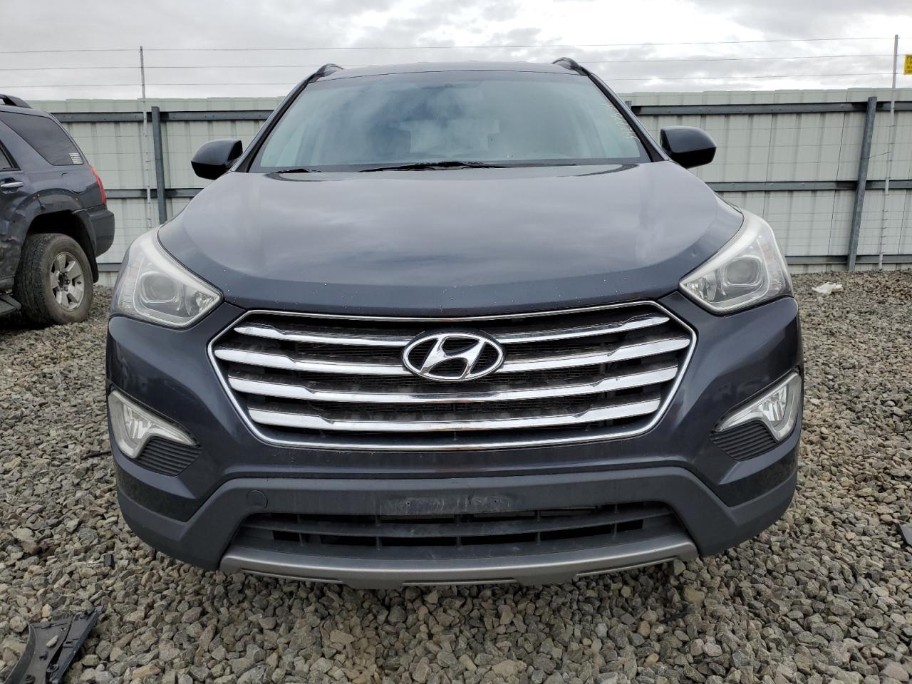 2016 Hyundai Santa Fe Se vin: KM8SMDHF9GU155268