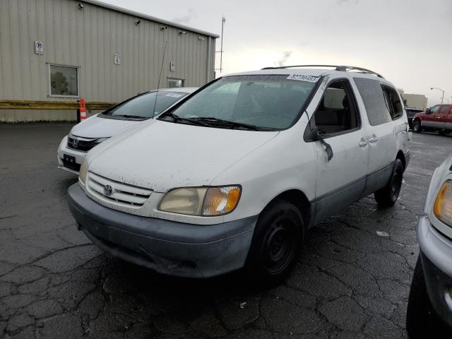 2001 Toyota Sienna LE