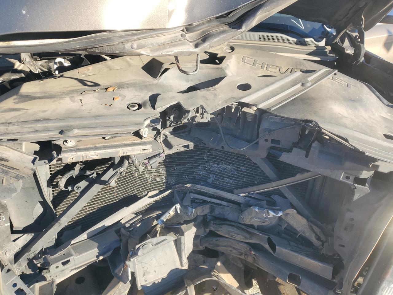 VIN: 1GNSKJKC0GR268415 2016 CHEVROLET SUBURBAN