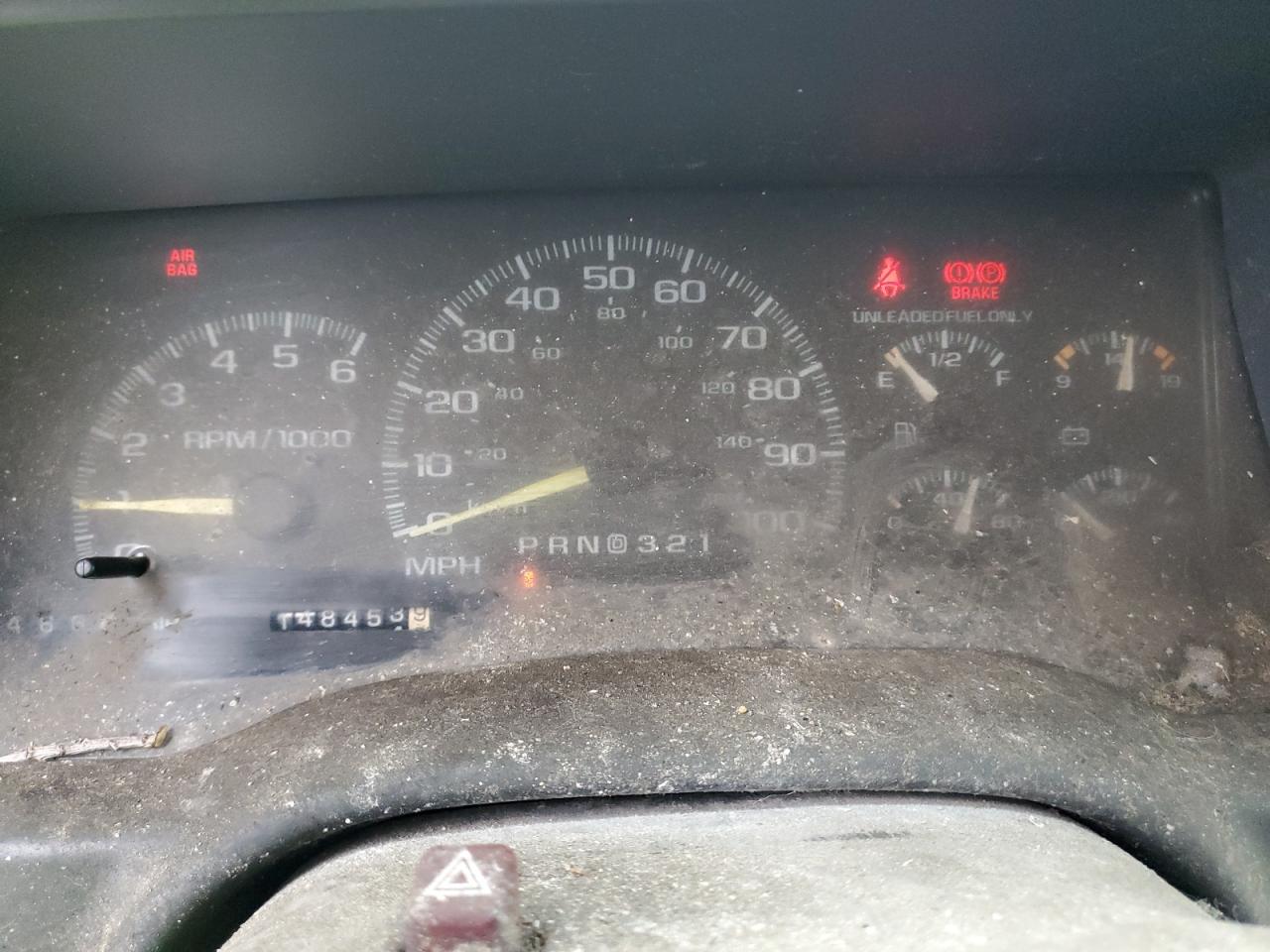 1GKEC16R0XJ794712 1999 GMC Suburban C1500