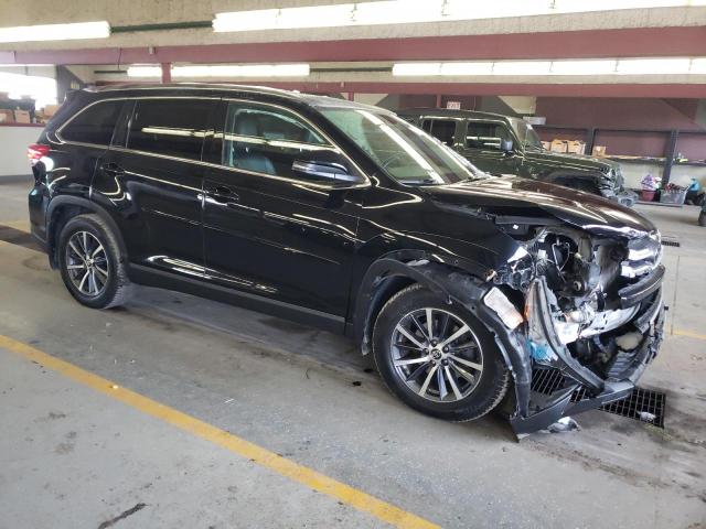 VIN 5TDJZRFHXKS570423 2019 Toyota Highlander, SE no.4