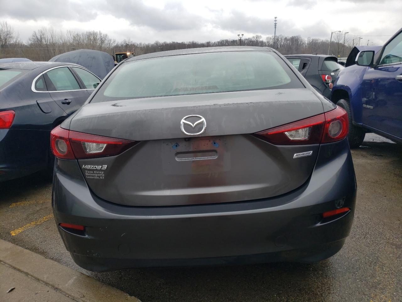 2018 Mazda 3 Sport vin: 3MZBN1U72JM267028