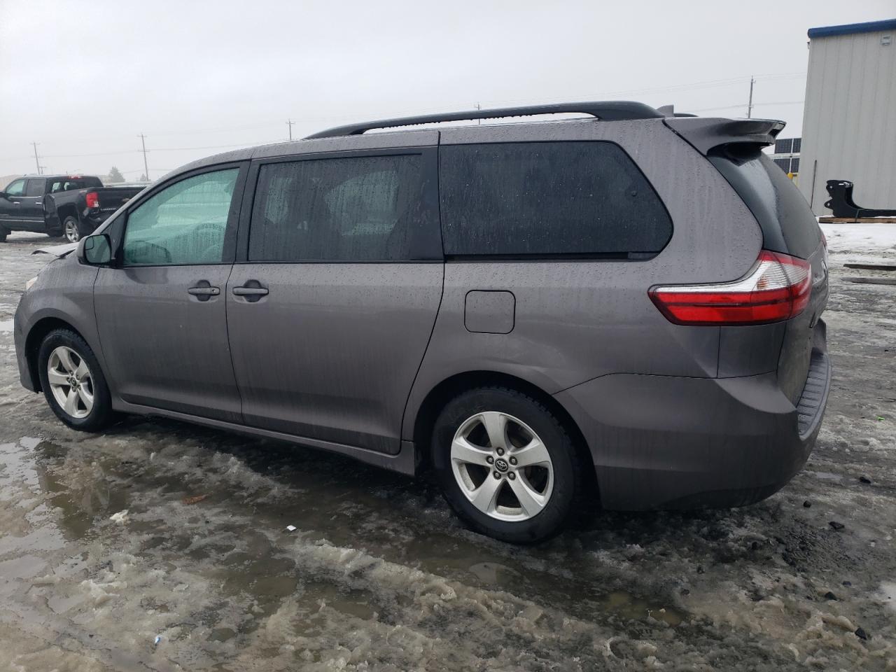 2019 TOYOTA SIENNA LE 3.5L  6(VIN: 5TDKZ3DC3KS012793