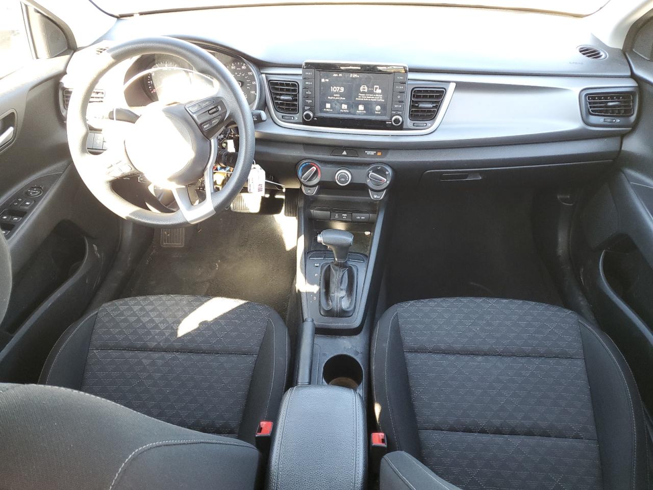 3kpa24ab2ke158453 3KPA24AB2KE158453 2019 Kia Rio S