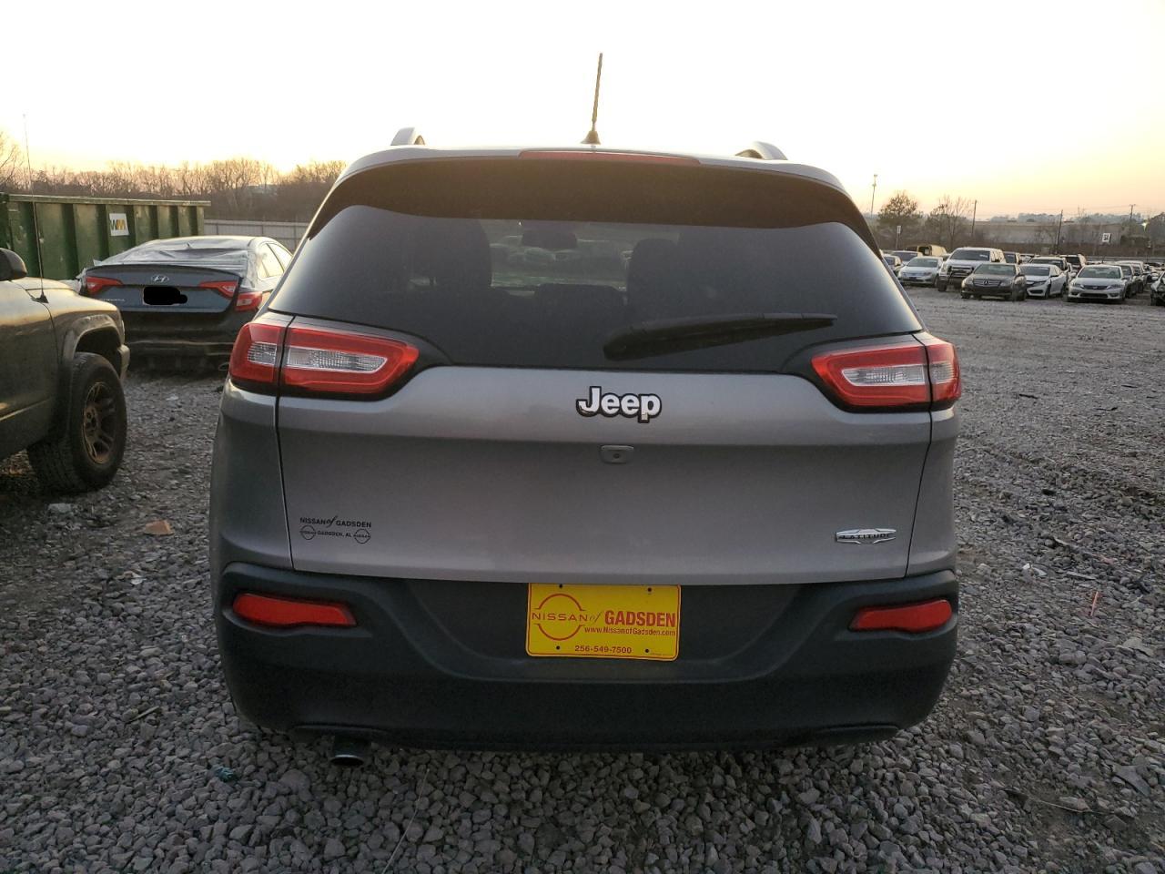 1C4PJLCB0GW149137 2016 Jeep Cherokee Latitude