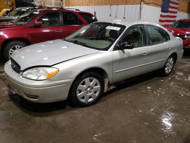 2005 Ford Taurus SE