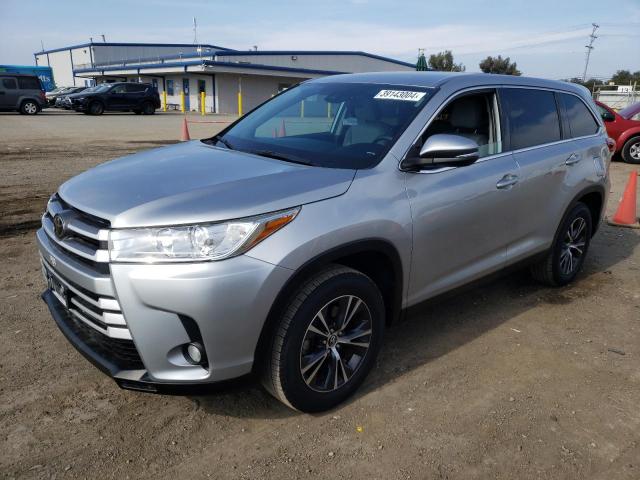 VIN 5TDZZRFH0KS314052 2019 Toyota Highlander, LE no.1