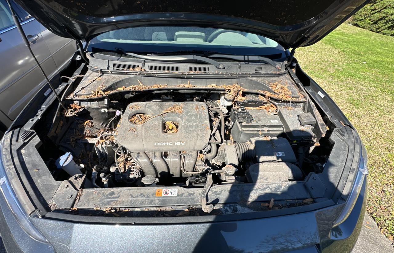 KM8K12AAXMU702541 2021 Hyundai Kona Se