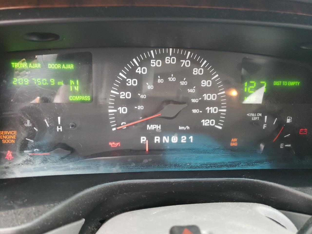 1lnhm82w01y655751 1LNHM82W01Y655751 2001 Lincoln Town Car Signature