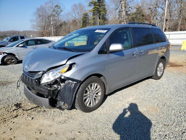 2017 Toyota Sienna XLE