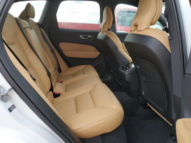 2022 VOLVO XC60 B5 IN - YV4L12DL1N1981674