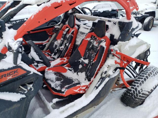 2022 CAN-AM MAVERICK 3JBVVAV47NE002094