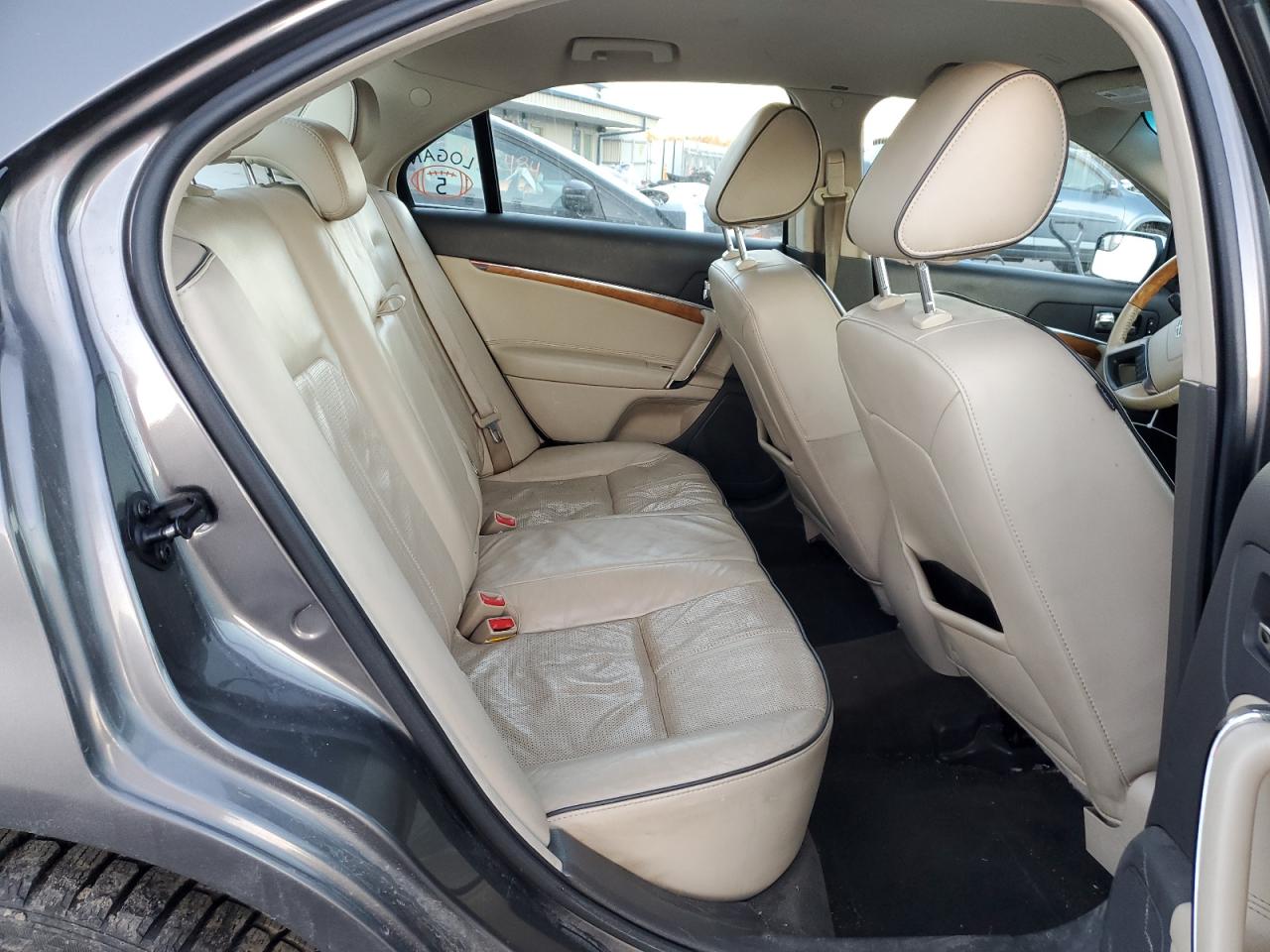 3lnhl2gc7br758552 3LNHL2GC7BR758552 2011 Lincoln Mkz