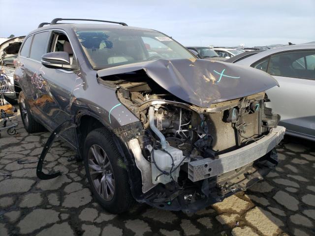 VIN 5TDZKRFH0FS097564 2015 Toyota Highlander, LE no.4