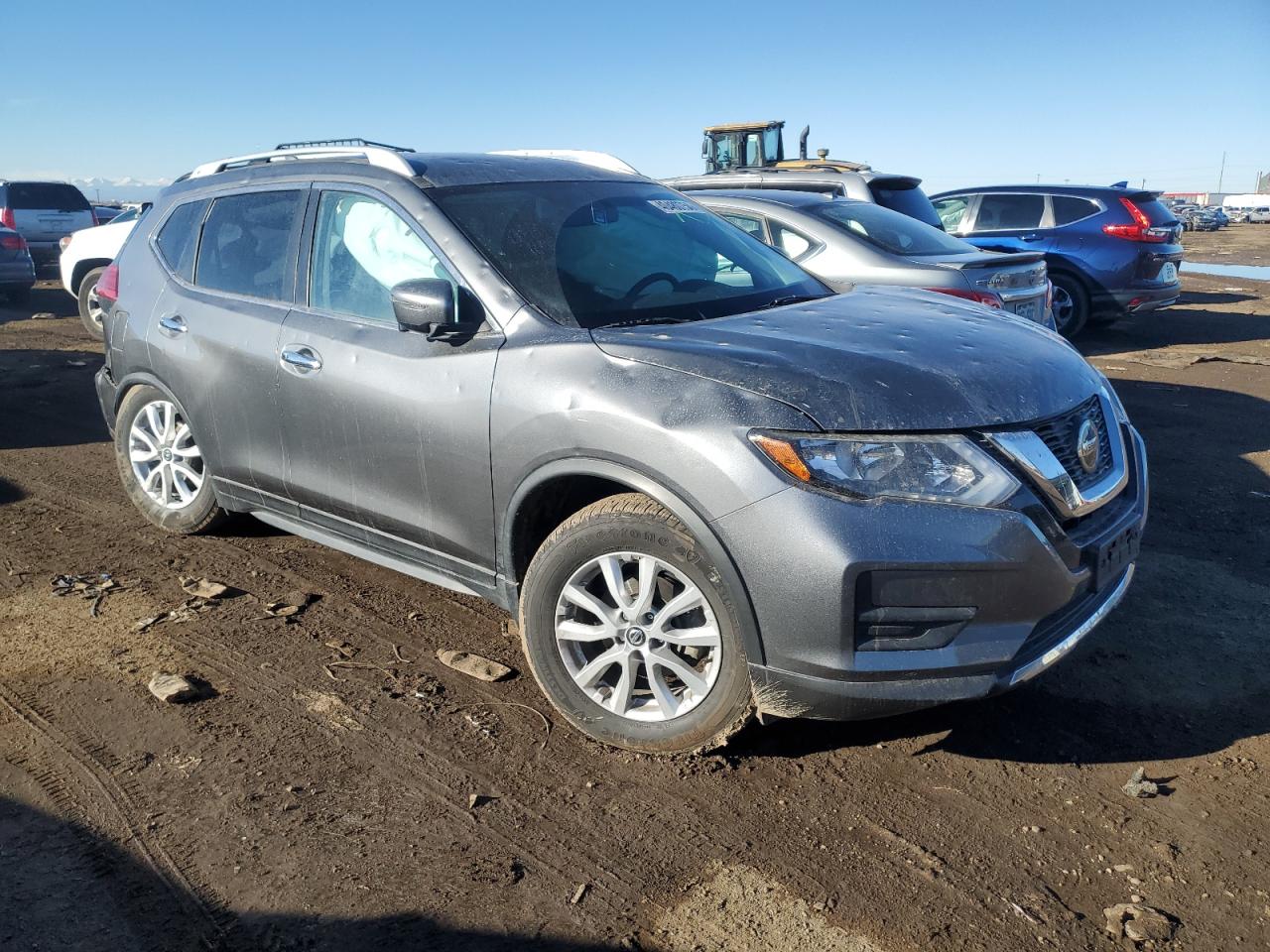 VIN: JN8AT2MV0JW304672 2018 NISSAN ROGUE