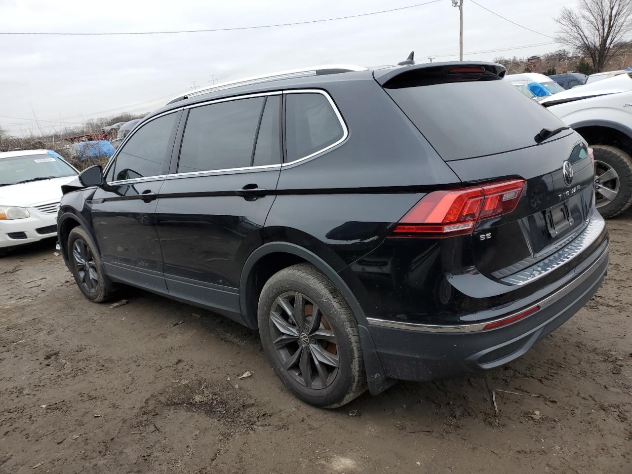 3VV3B7AX6PM042368 2023 Volkswagen Tiguan Se