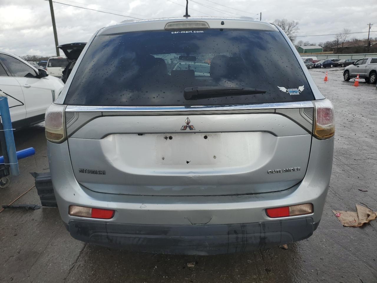 JA4AZ3A34EZ005803 2014 Mitsubishi Outlander Se