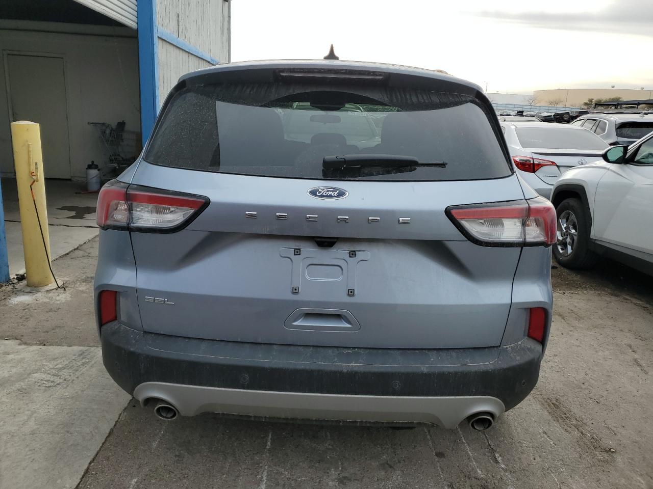 VIN: 1FMCU0H63NUB41540 2022 FORD ESCAPE