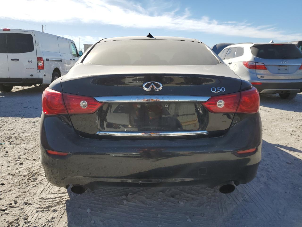 2014 Infiniti Q50 Base vin: JN1BV7AP8EM677203