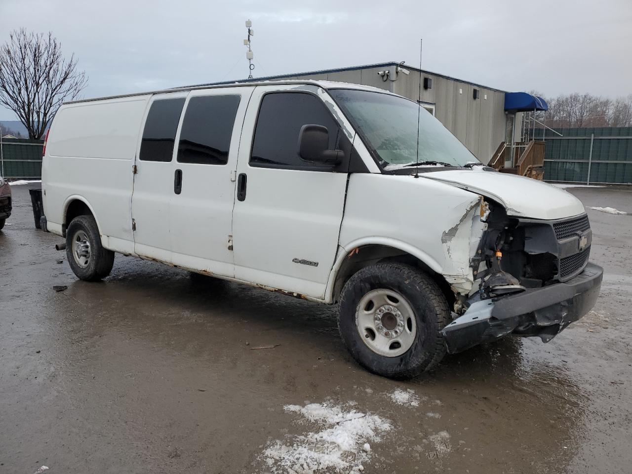 1GCGG29VX51114318 2005 Chevrolet Express G2500