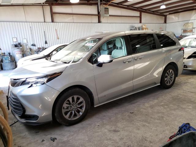 2021 Toyota Sienna LE