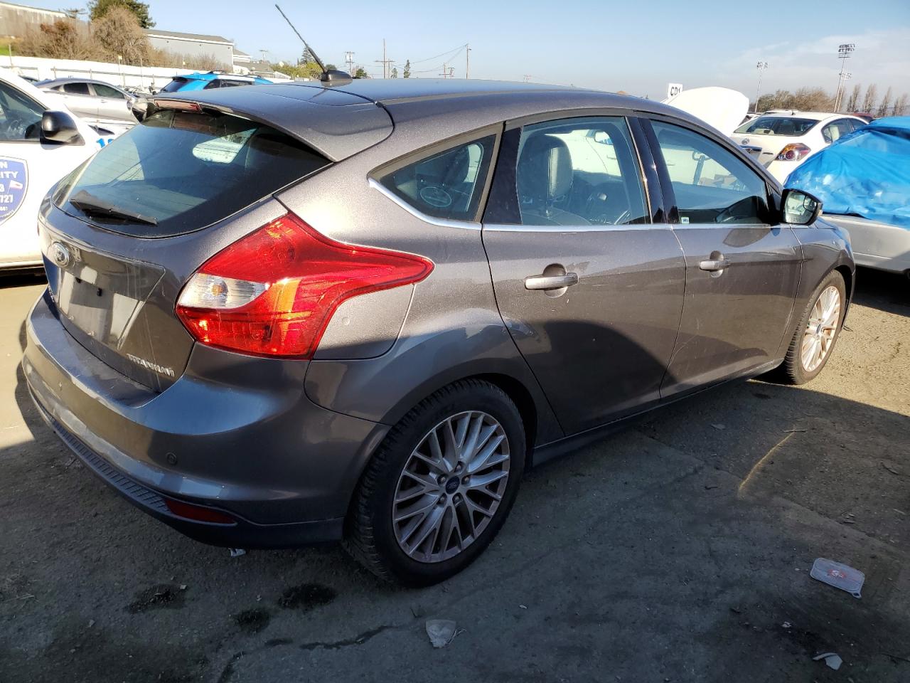 2014 Ford Focus Titanium vin: 1FADP3N25EL462039