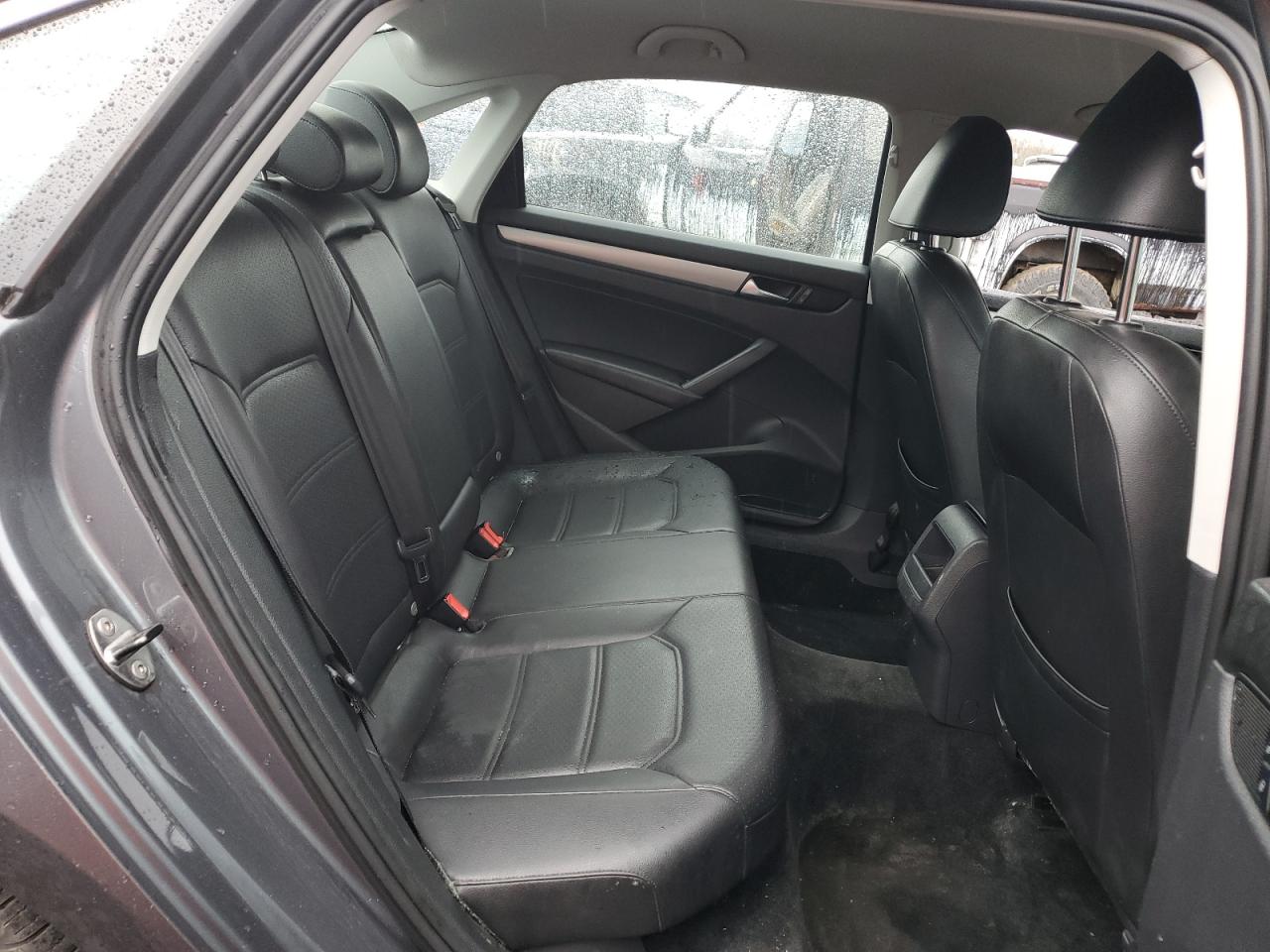 1VWAT7A33EC022493 2014 Volkswagen Passat S