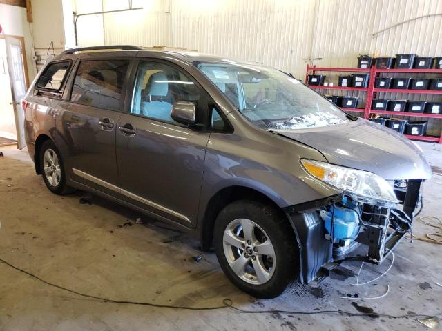 Lot #2340817011 2018 TOYOTA SIENNA LE salvage car