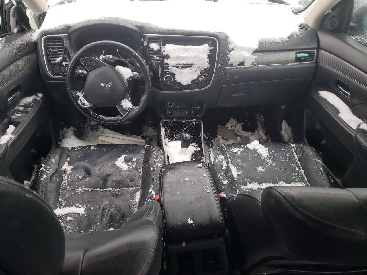 JA4AZ3A34KZ038943 2019 Mitsubishi Outlander Se