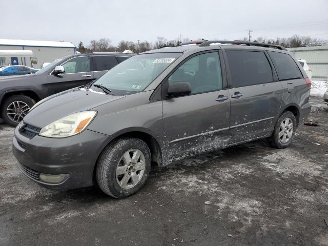 2004 Toyota Sienna CE