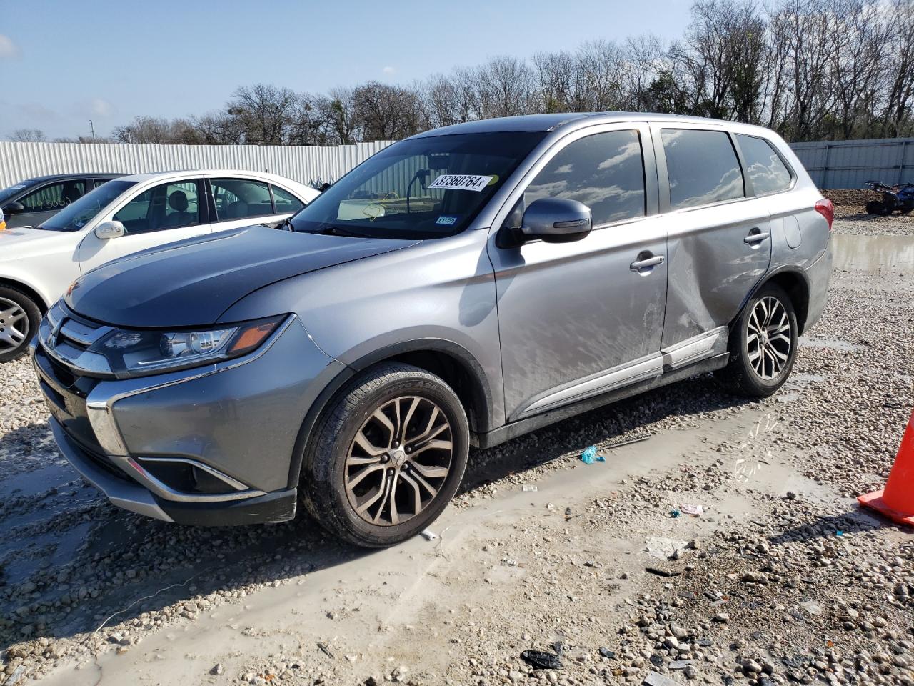 JA4AD3A38GZ003960 2016 Mitsubishi Outlander Se