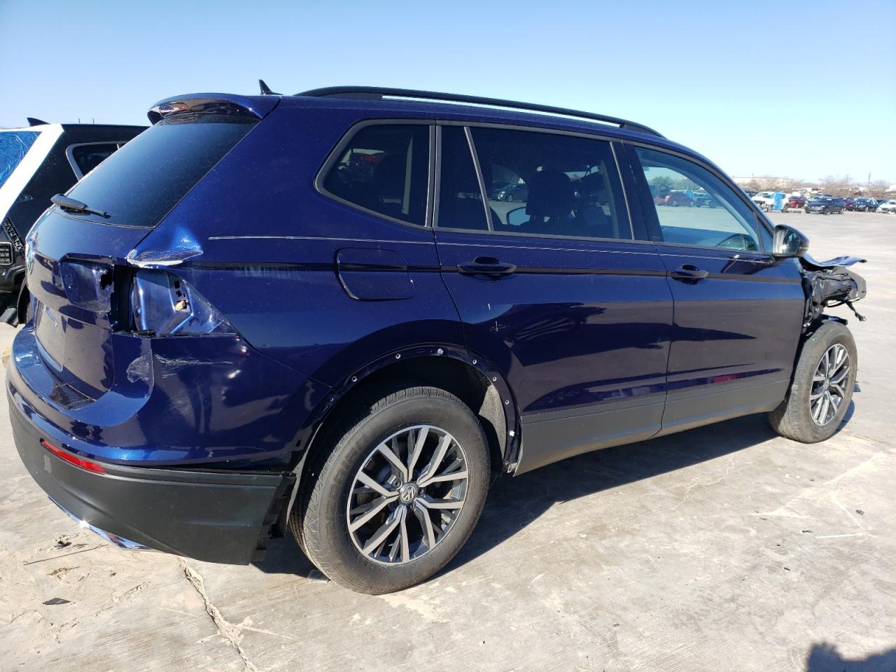 VIN: 3VV1B7AX8MM095608 2021 VOLKSWAGEN TIGUAN