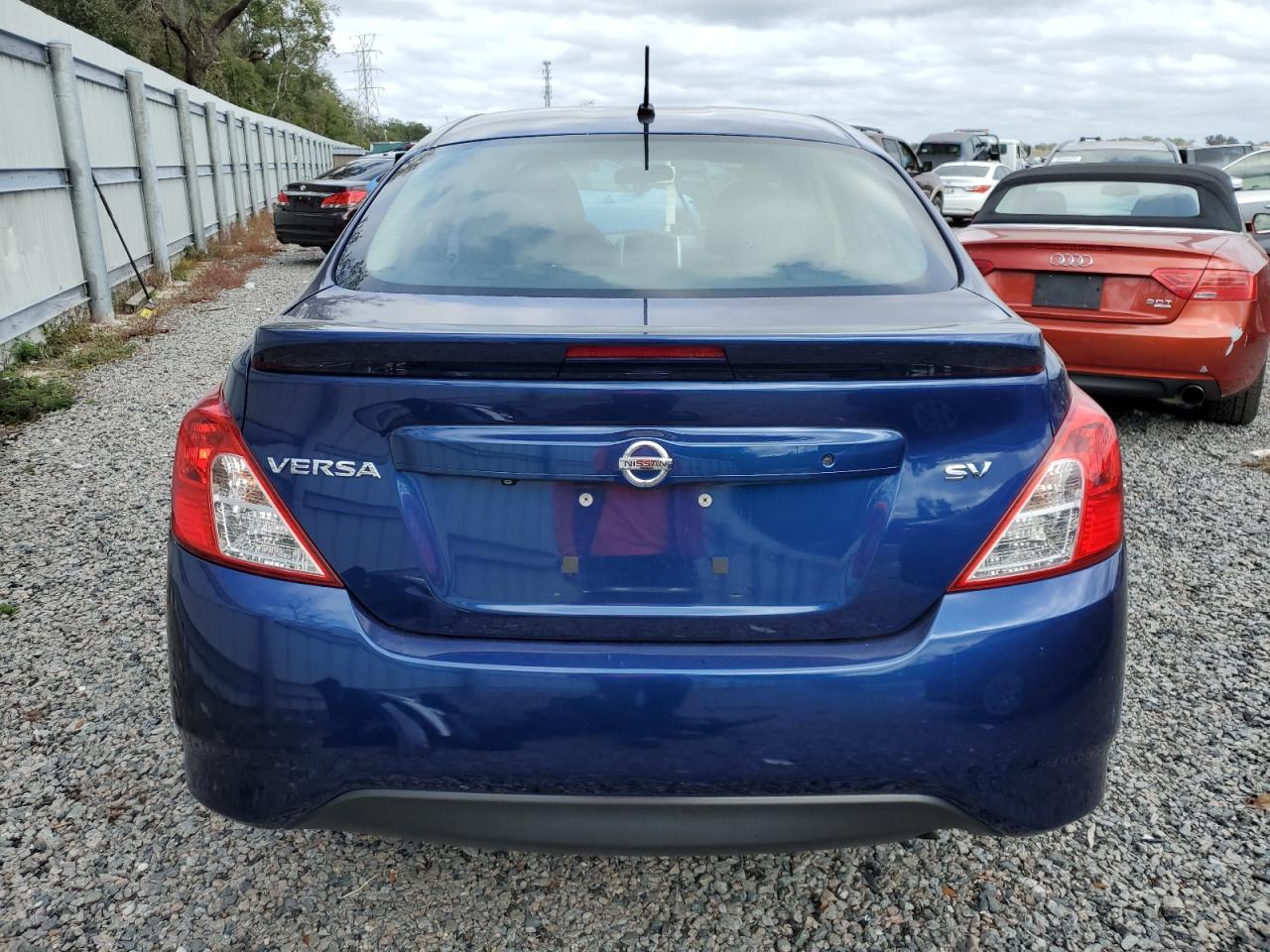 3N1CN7AP5KL840822 2019 Nissan Versa S