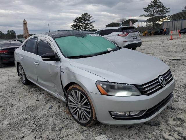 1VWBT7A38FC072361 | 2015 VOLKSWAGEN PASSAT SE