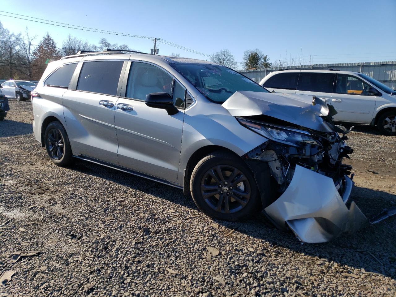 VIN: 5TDDSKFCXRS111027 2024 TOYOTA SIENNA