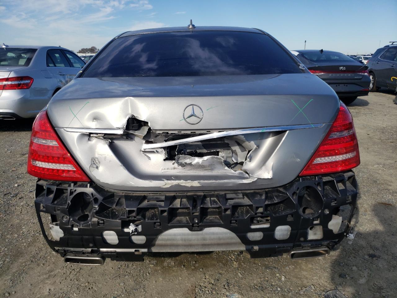 2012 Mercedes-Benz S 550 vin: WDDNG7DB7CA430179