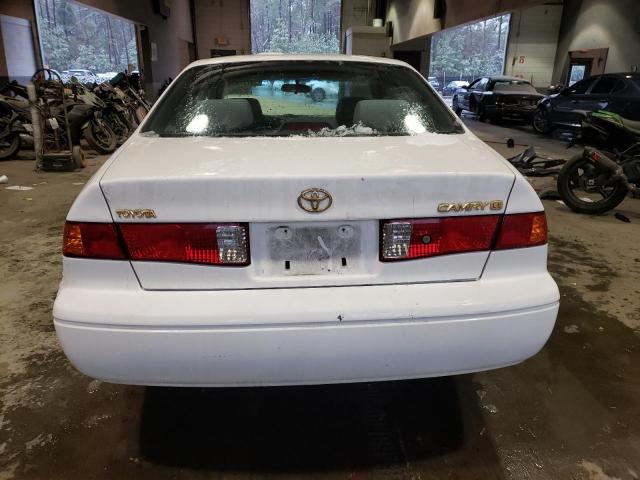 2000 Toyota Camry Ce VIN: JT2BG22KXY0458826 Lot: 38721434