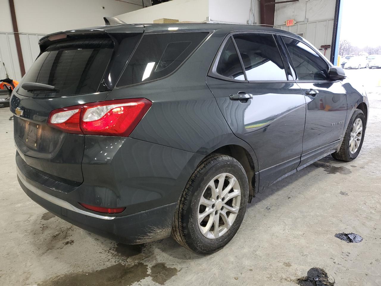 VIN: 3GNAXHEV5JS566370 2018 CHEVROLET EQUINOX